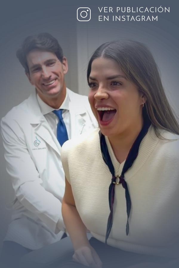 Reacción paciente al ver su nariz después de una Rinoplastia
